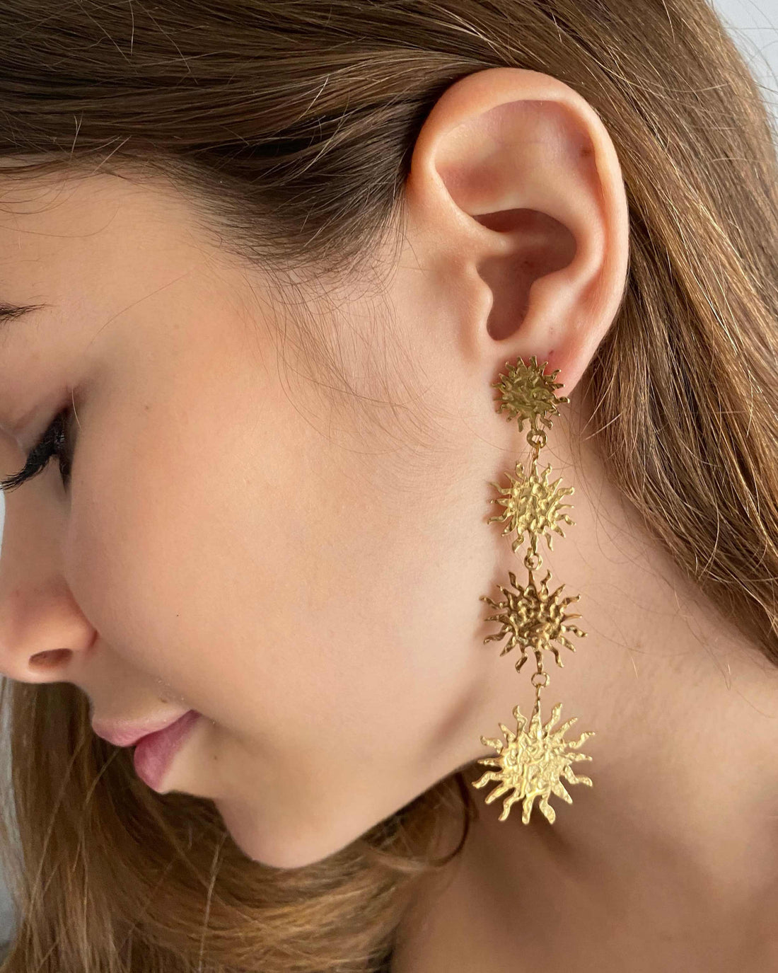 Por qué el baño de oro dura más sobre el acero inoxidable: La clave para una joyería duradera y elegante