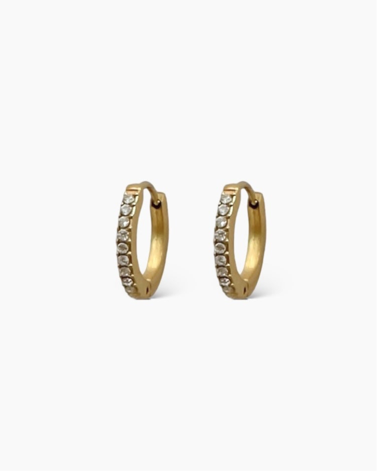 Aritos básicos pequeños circonitas en acero baño oro 18k Taliah