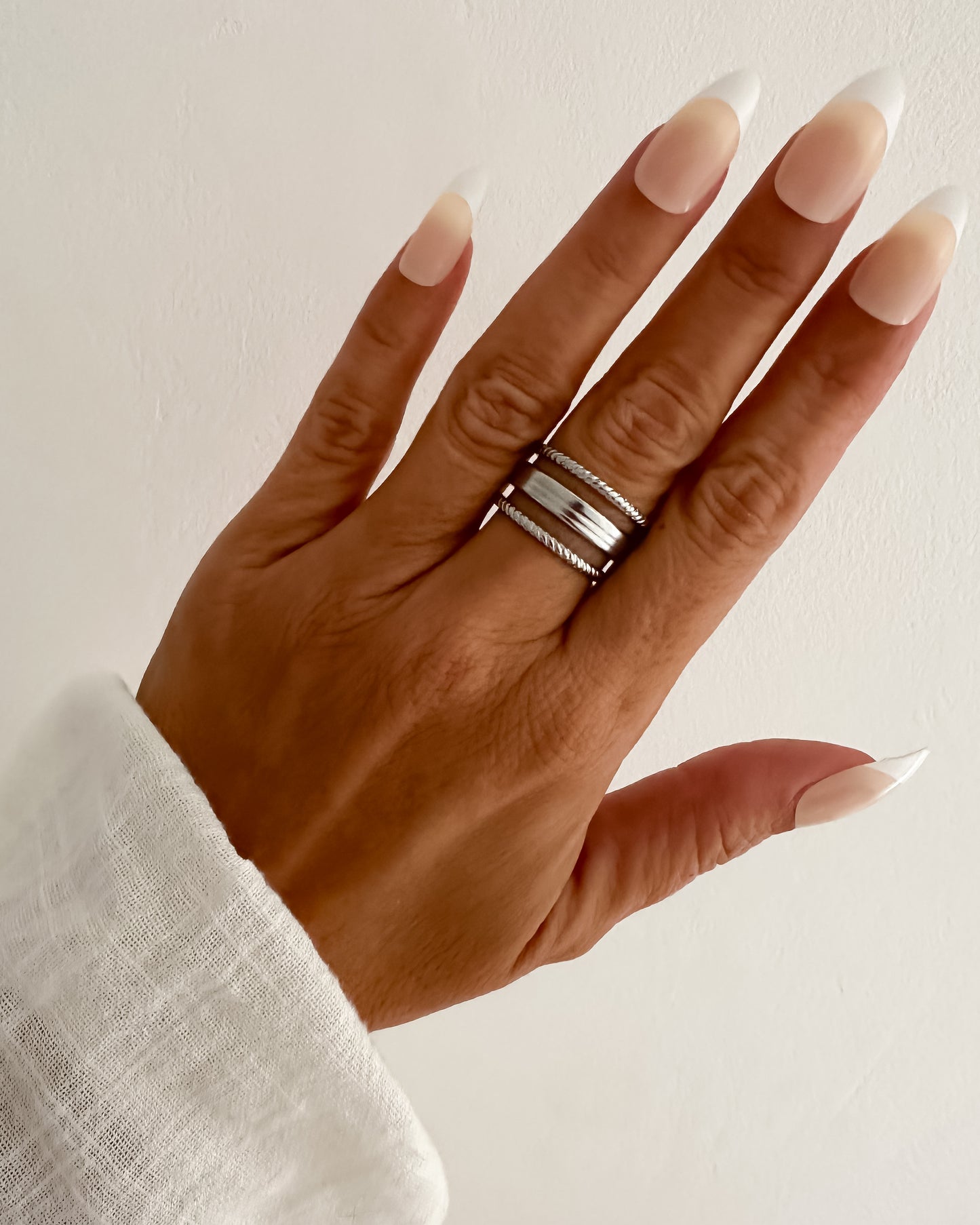 Anillo ajustable tres bandas acero baño rodio Vega Silver