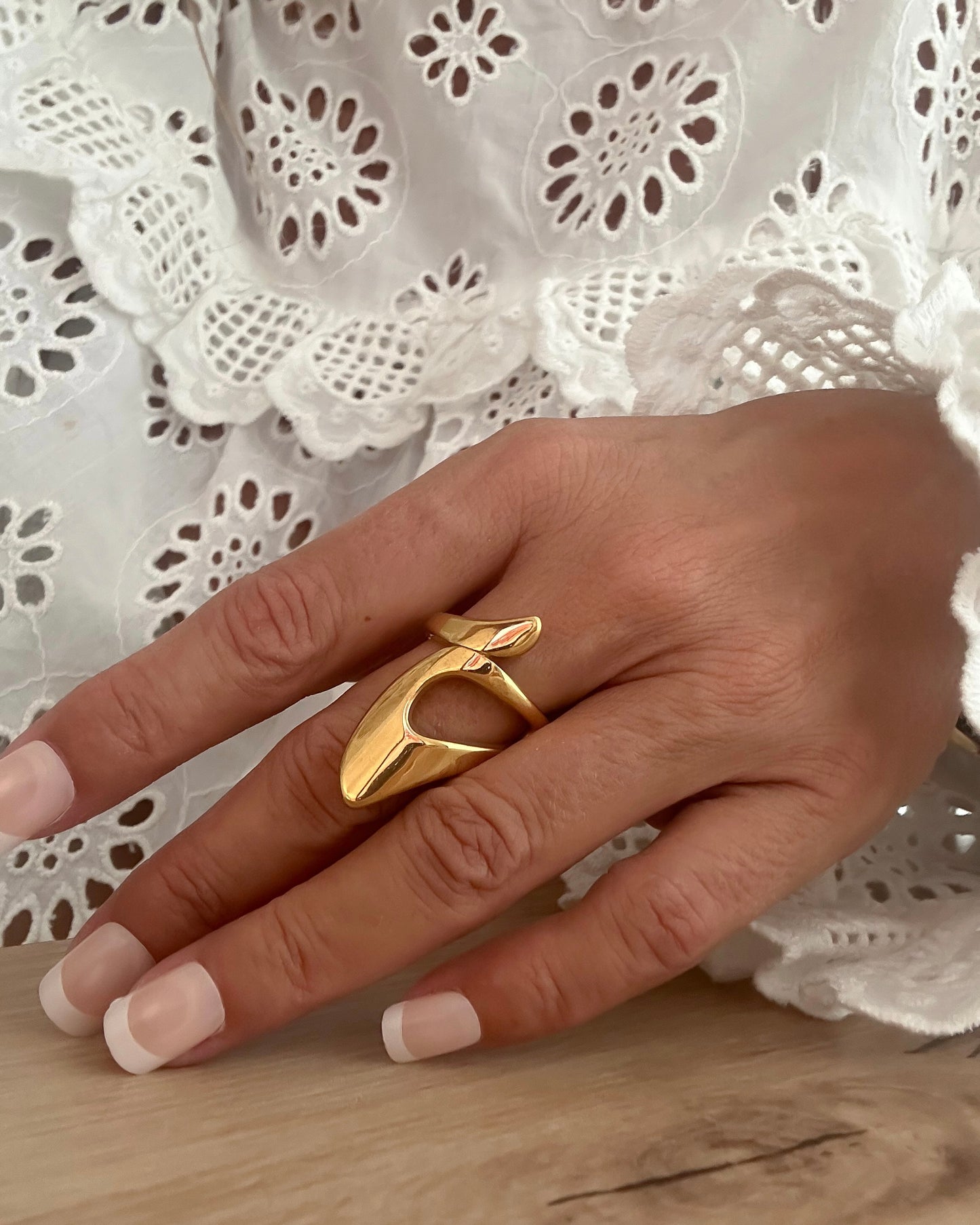 ANILLO ACERO DORADO MUJER GRUESO