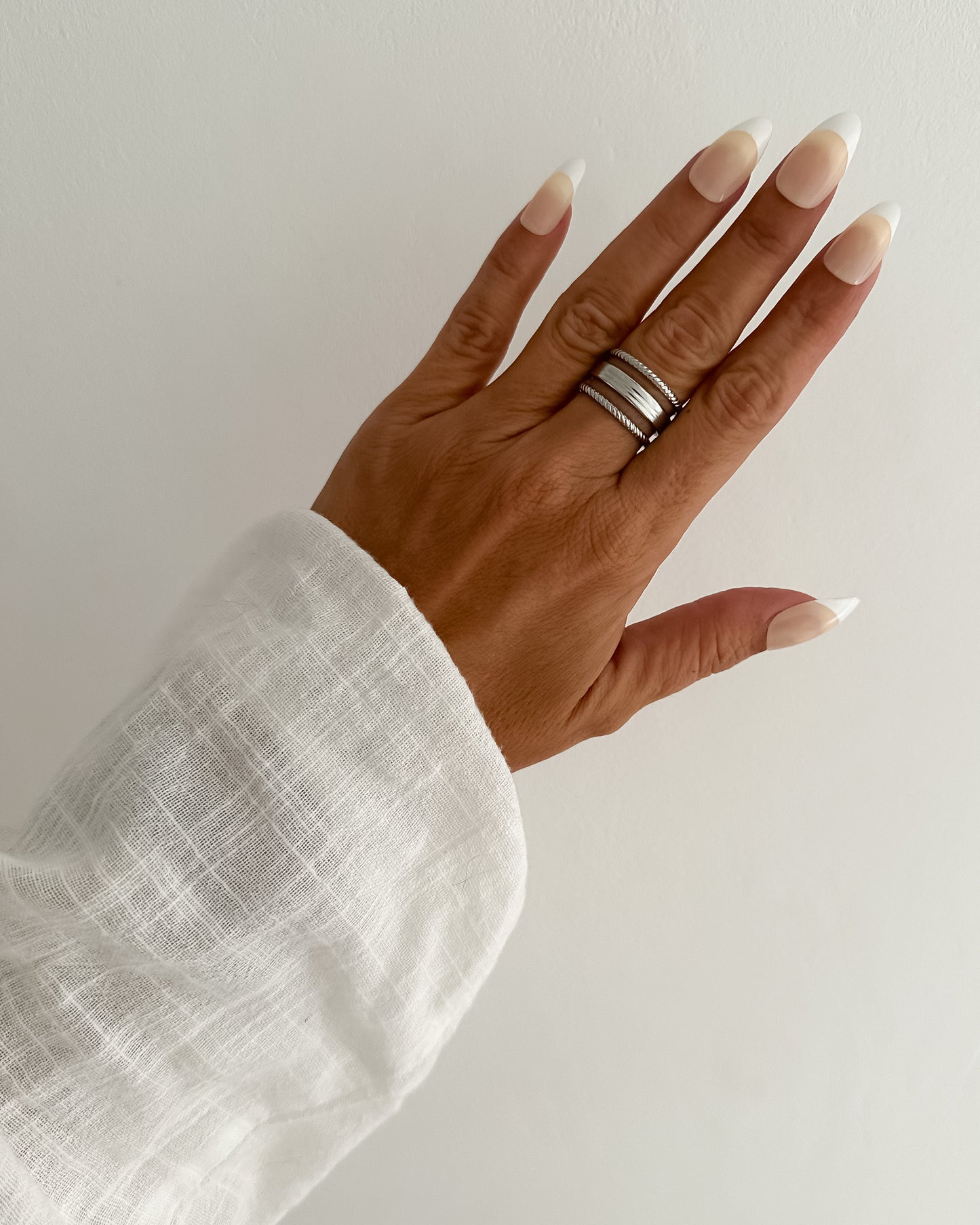Anillo ajustable tres bandas acero baño rodio Vega Silver