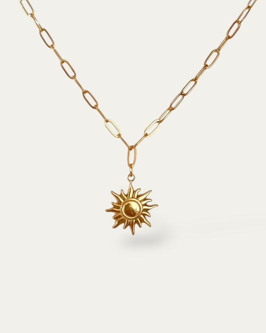 Collar dorado con colgante sol  - SOLEIL