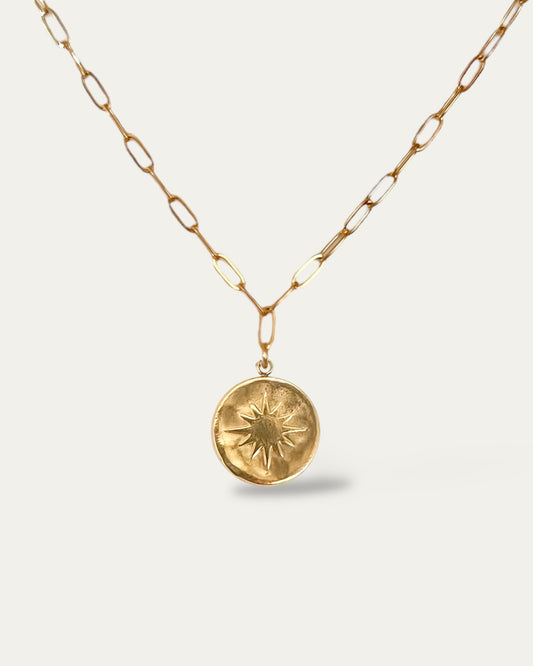 Collar de eslabones pequeños con medalla oro mate - POLARIS