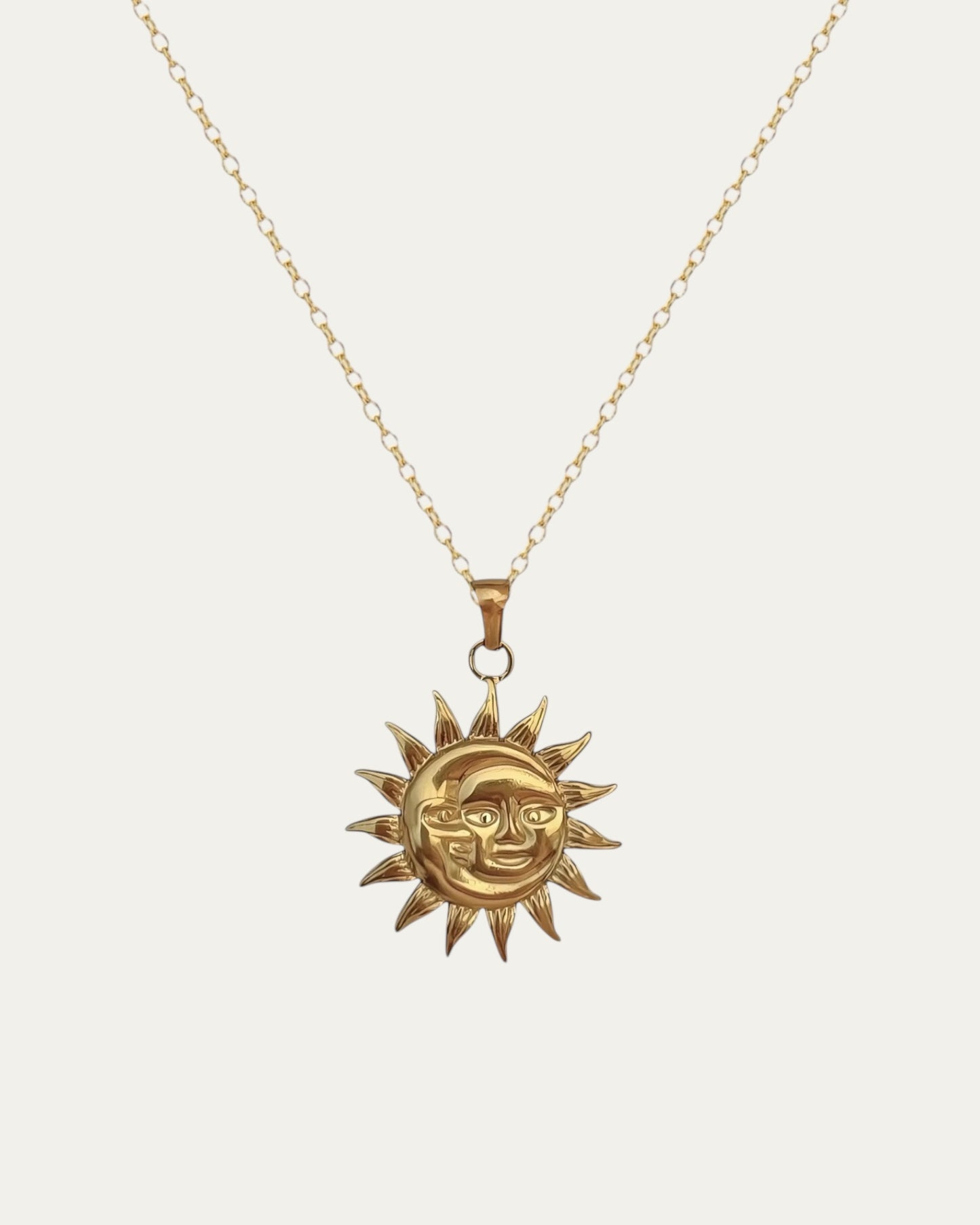 Collar de cadena forzada con colgante grande diseño sol y luna en acero baño oro 18K Vida