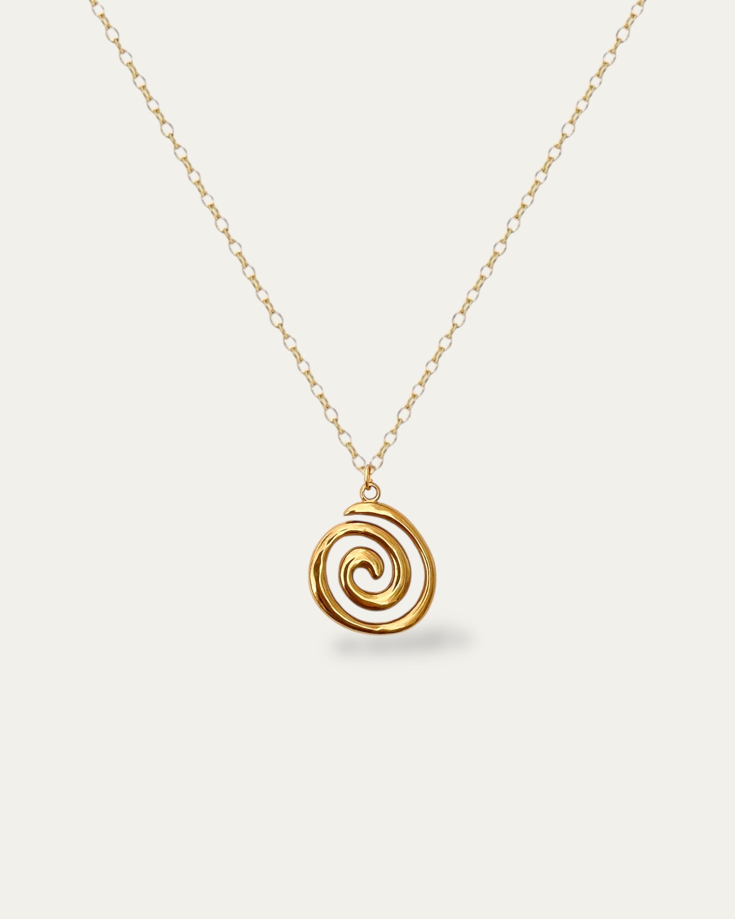 Collar cadena fina con colgante forma espiral en acero baño oro 18K Tornado