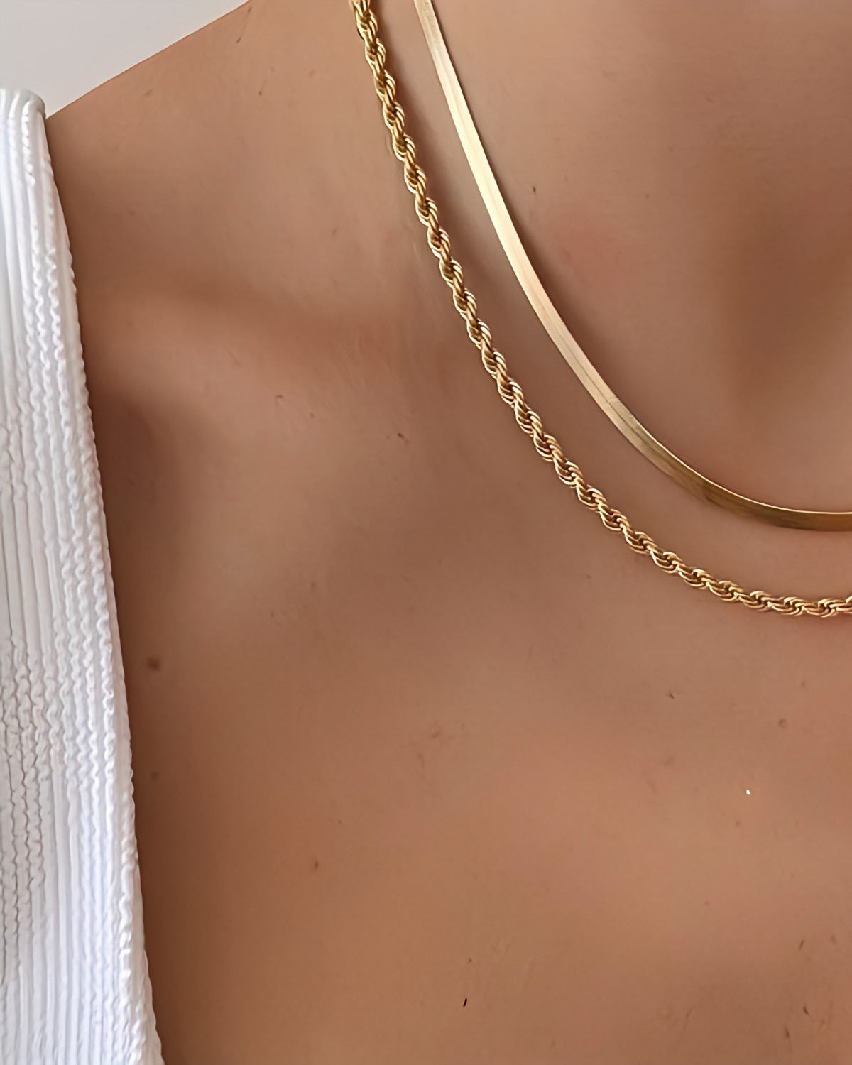 Collar cadena estilo cordón en acero baño oro 18K Cordón