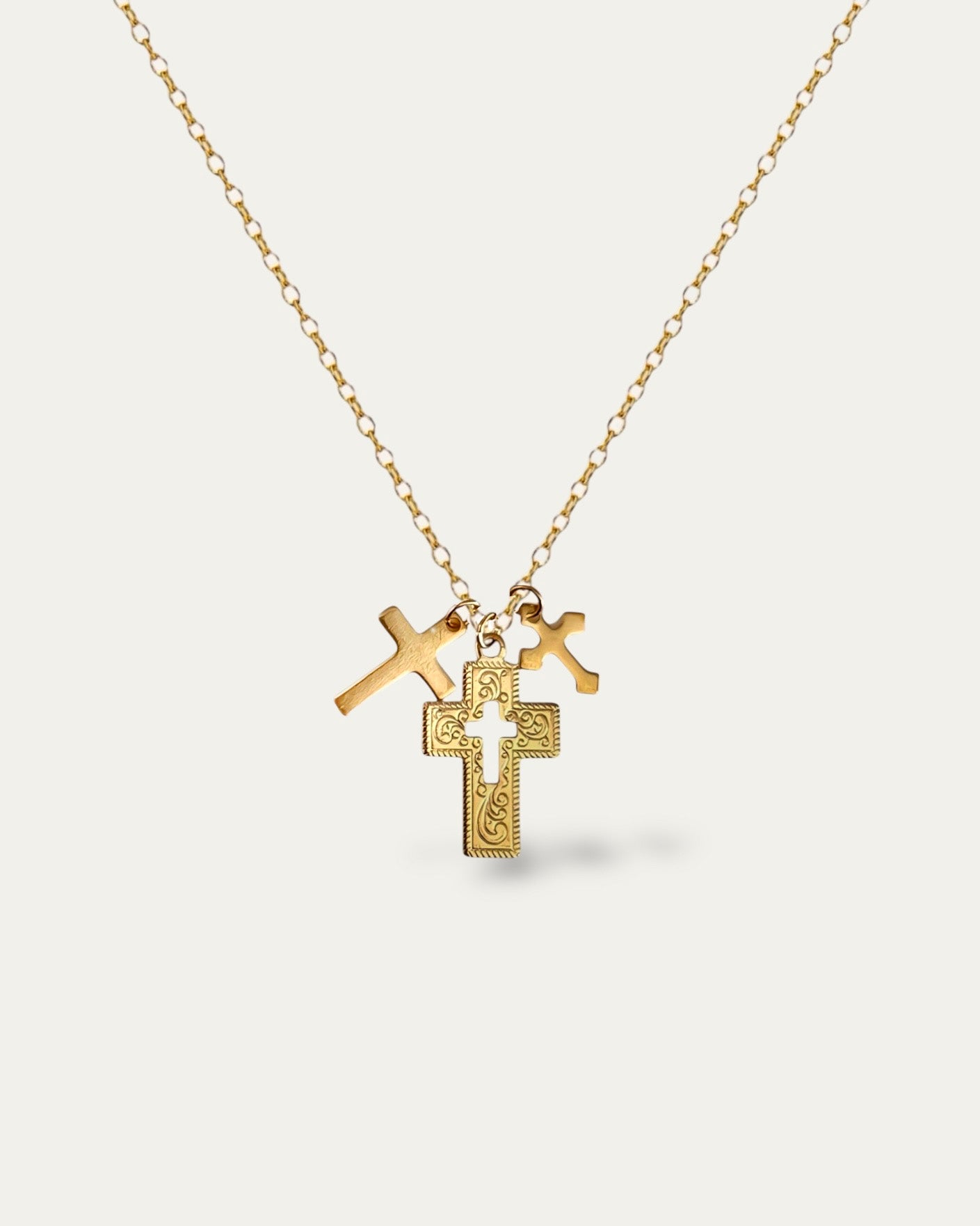 Collar oro con tres colgantes de cruces baño oro 18K TRES CRUCES