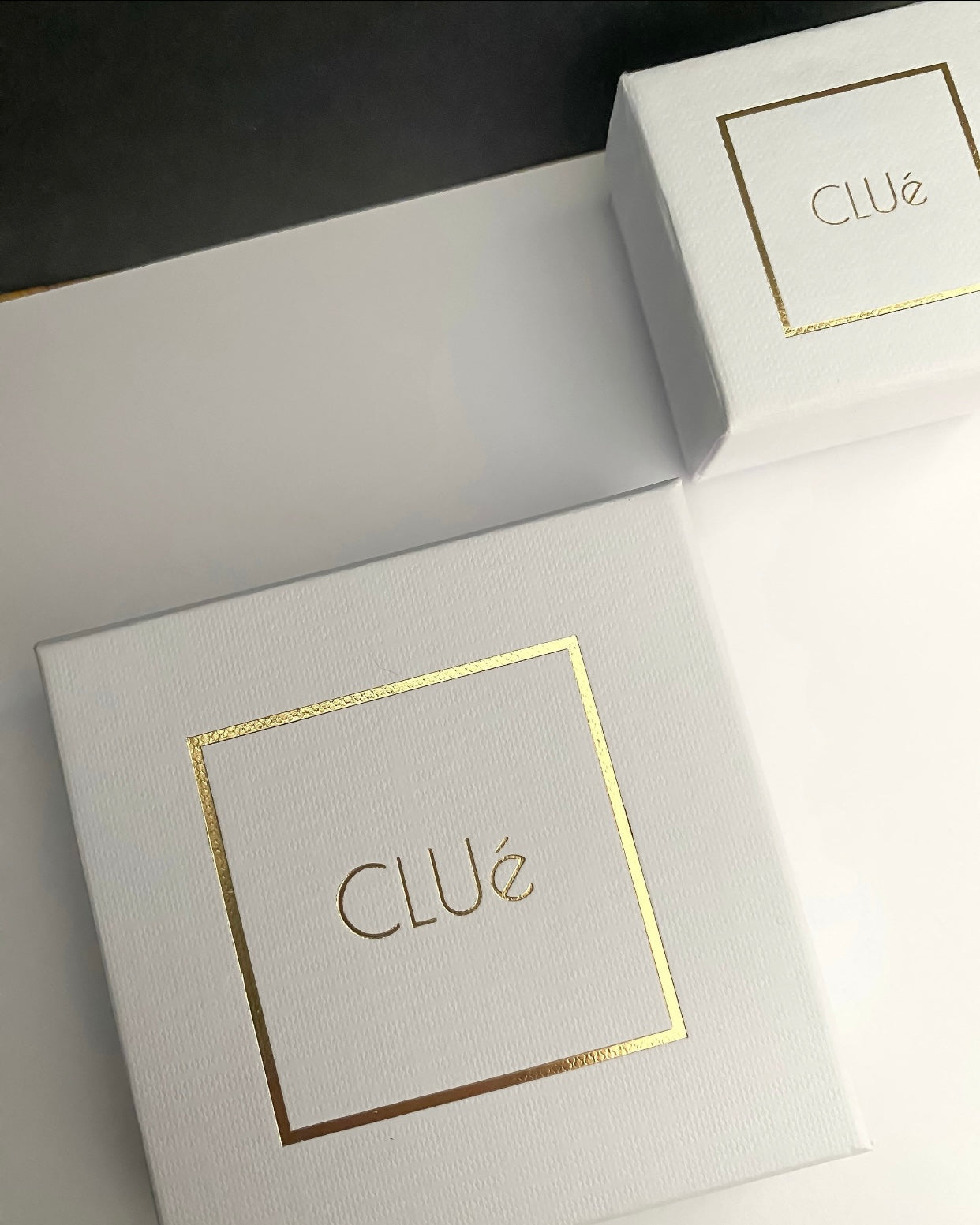 Pendientes grandes lijeros diseño puntas en acero baño oro 18K Snow