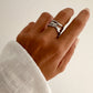 Anillo ajustable bandas cruzadas en acero baño rodio Crossy Silver