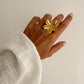 Anillo flor grande textura en acero inoxidable oro 18K Flor