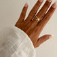 Anillo ajustable bandas cruzadas en acero baño oro 18k Crossy Gold