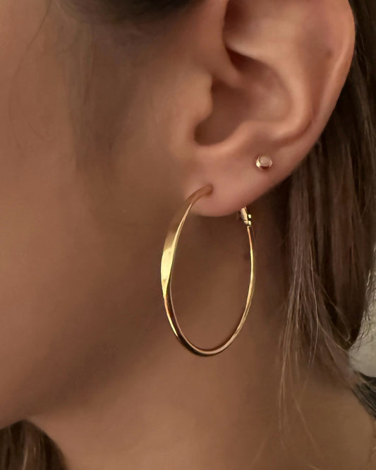 Pendientes de aro básico lisos detalle plano 40mm en acero baño oro 18k