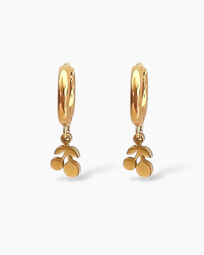 Aritos pequeños charm cerezas en acero baño oro 18K Cherry