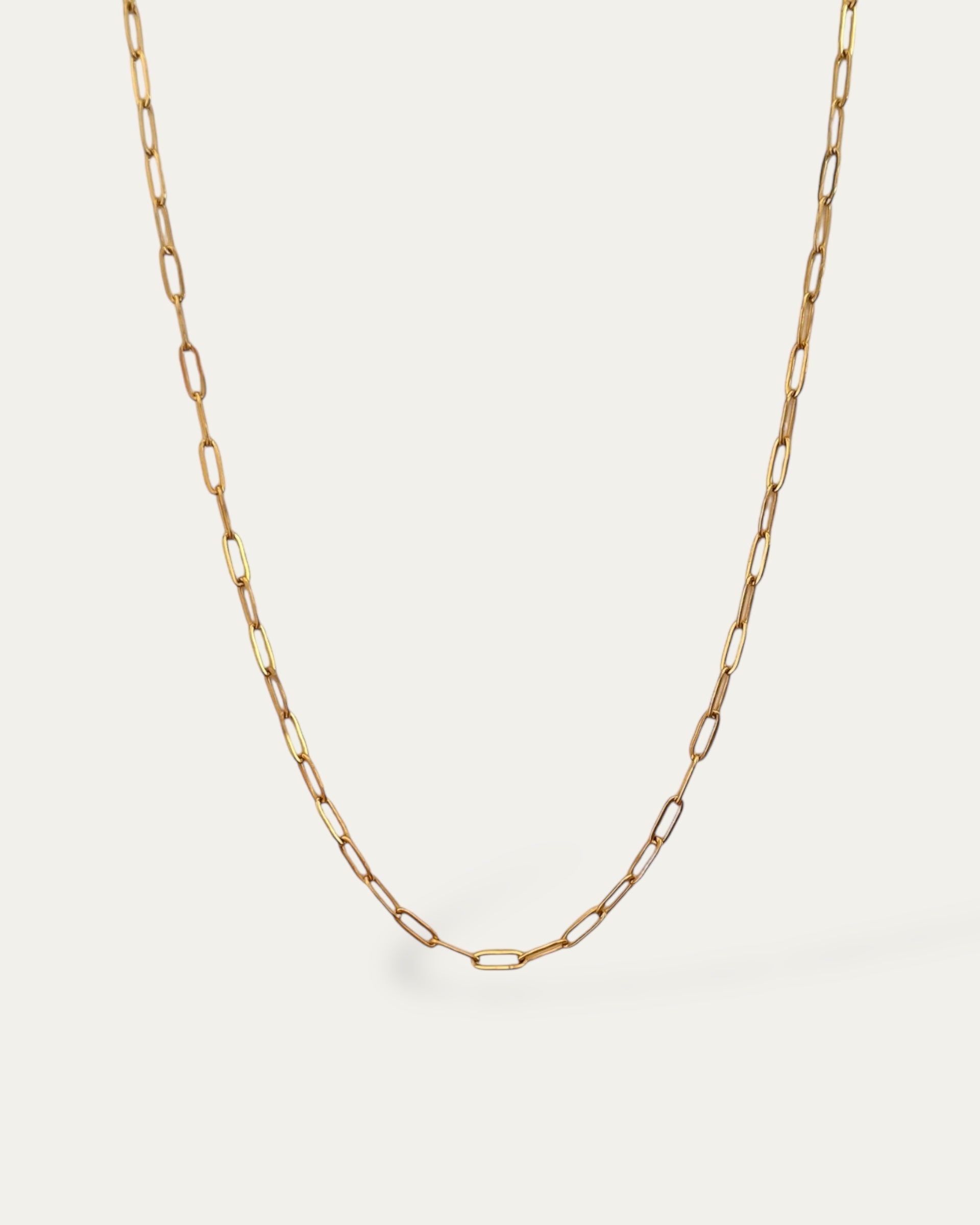 Collar De Cadena Fina De Oro Amarillo Italiano 9K – 0.8mm – Elige Tu Longitud – Ideal Para Colgantes – Marca Markylis