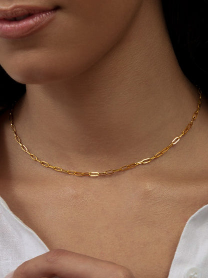 Collar cadena básica de eslabones finos en acero con acabado oro 18K Clip