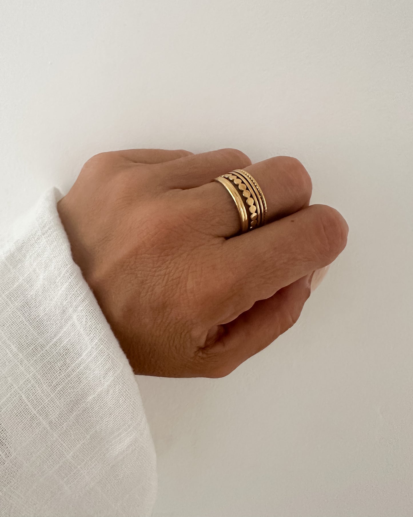 Anillo bandas diseño puntos ajustable en acero baño oro 18K Ender