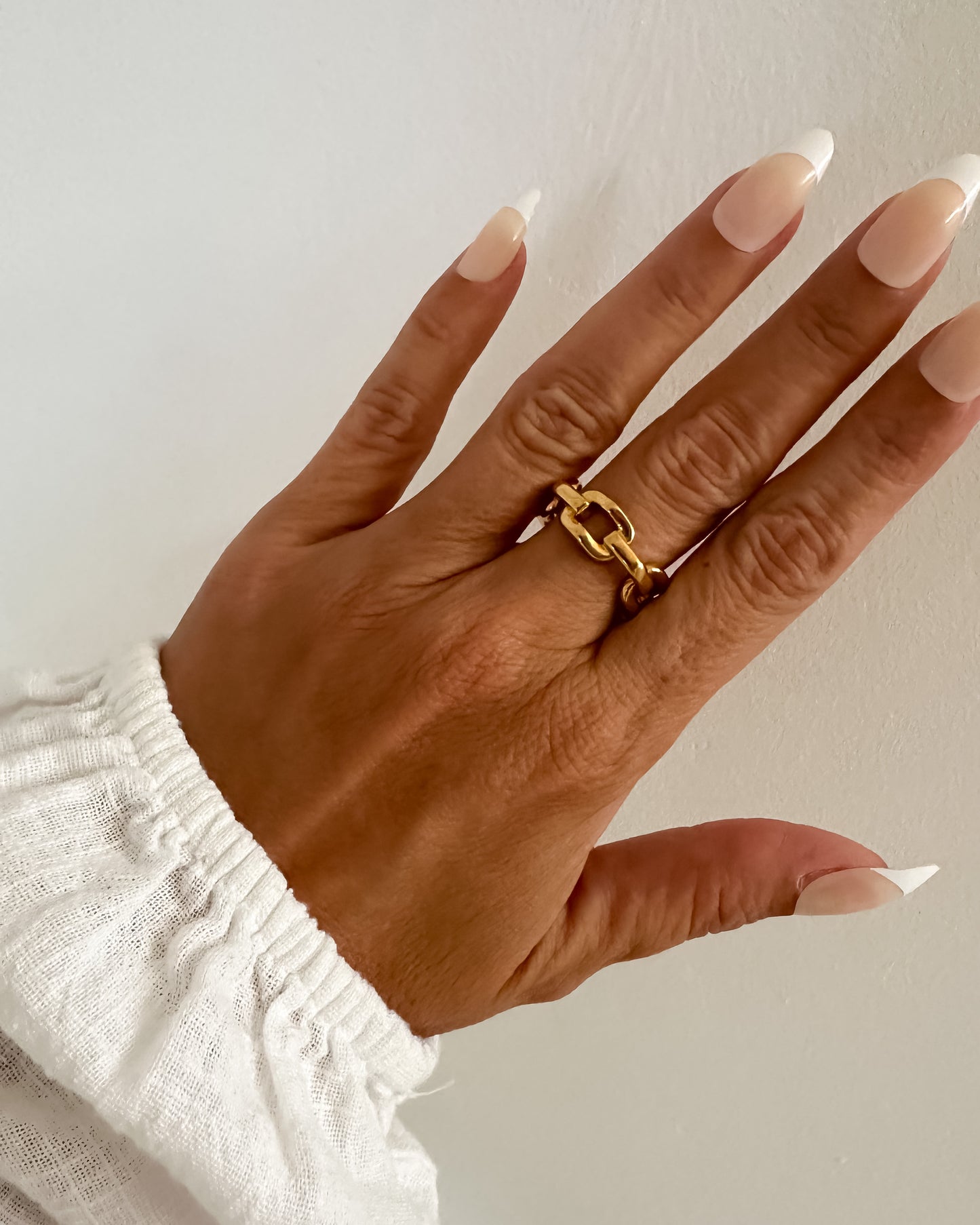 Anillo diseño eslabones en acero baño oro 18K Ever