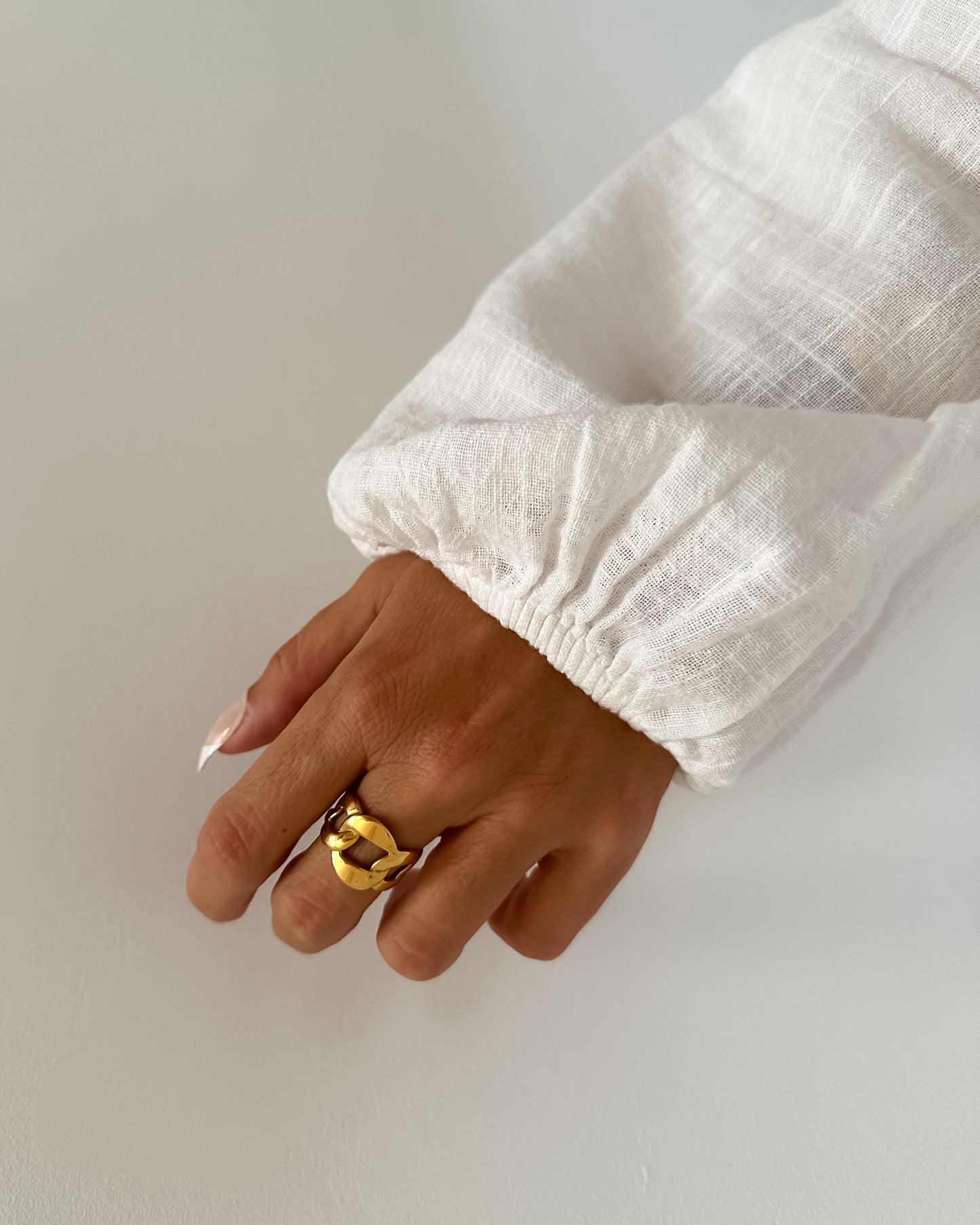 Anillo abierto diseño eslabones en acero baño oro 18K Súper Chain