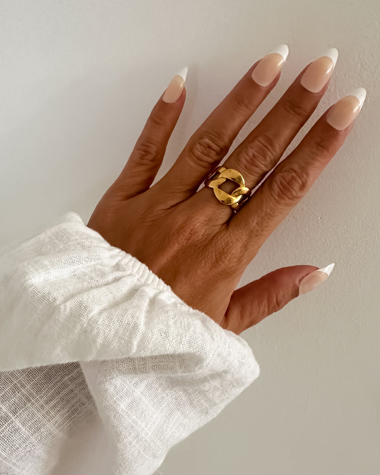 Anillo abierto diseño eslabones en acero baño oro 18K Súper Chain