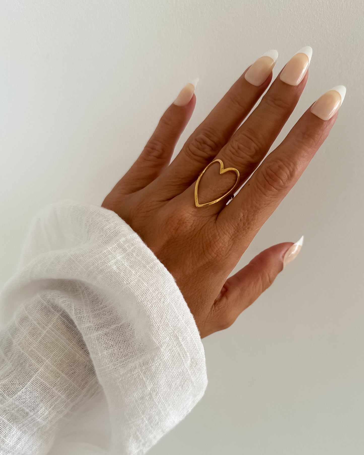 Anillo corazón fino ajustable acero baño oro 18K Livi