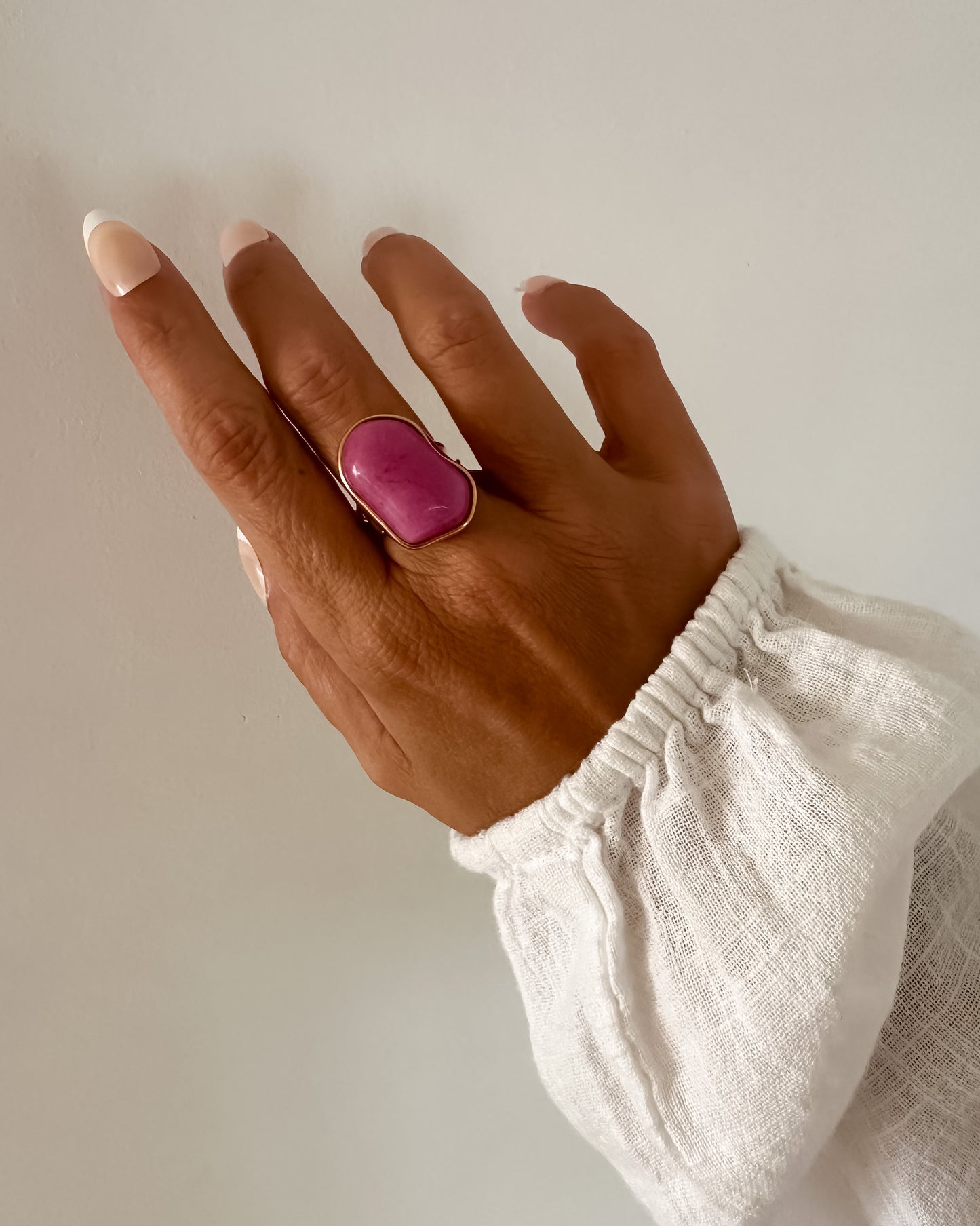 Anillo piedra grande irregular acero baño oro 18K Galarina Rosa