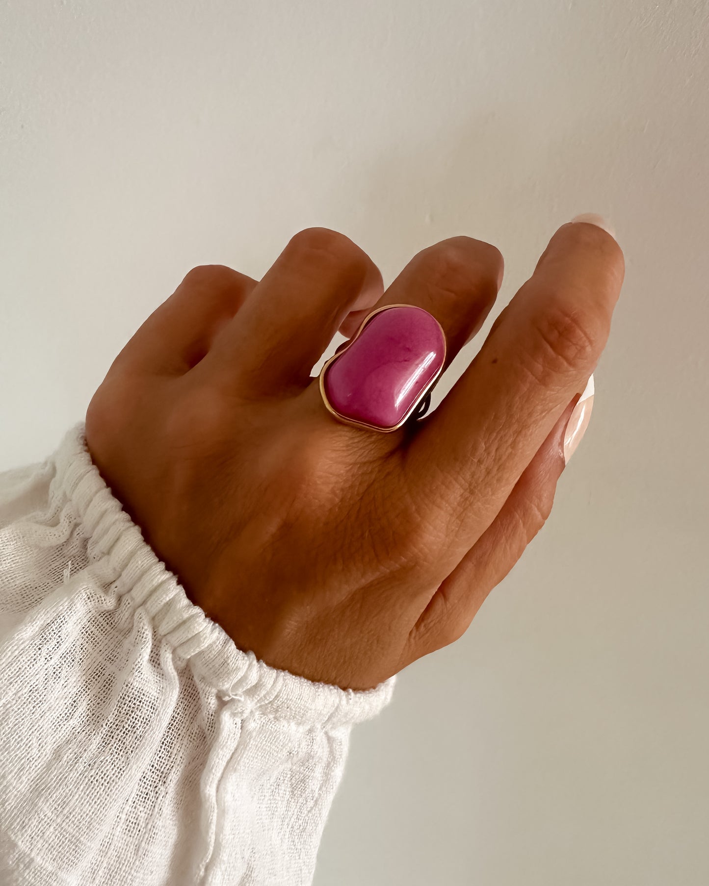 Anillo piedra grande irregular acero baño oro 18K Galarina Rosa