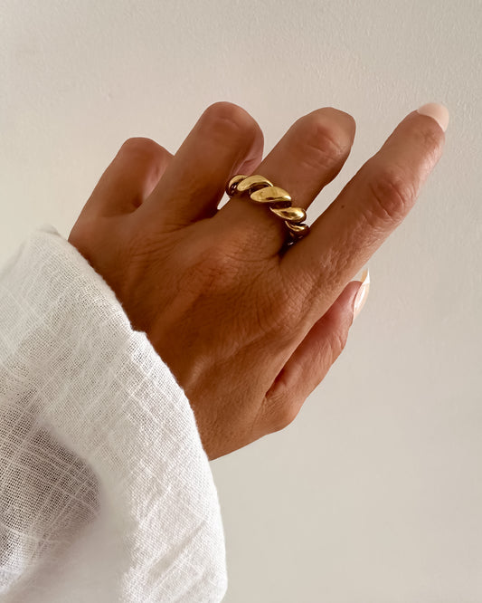 Anillo rizado espiral en acero inoxidable baño oro 18K Twist