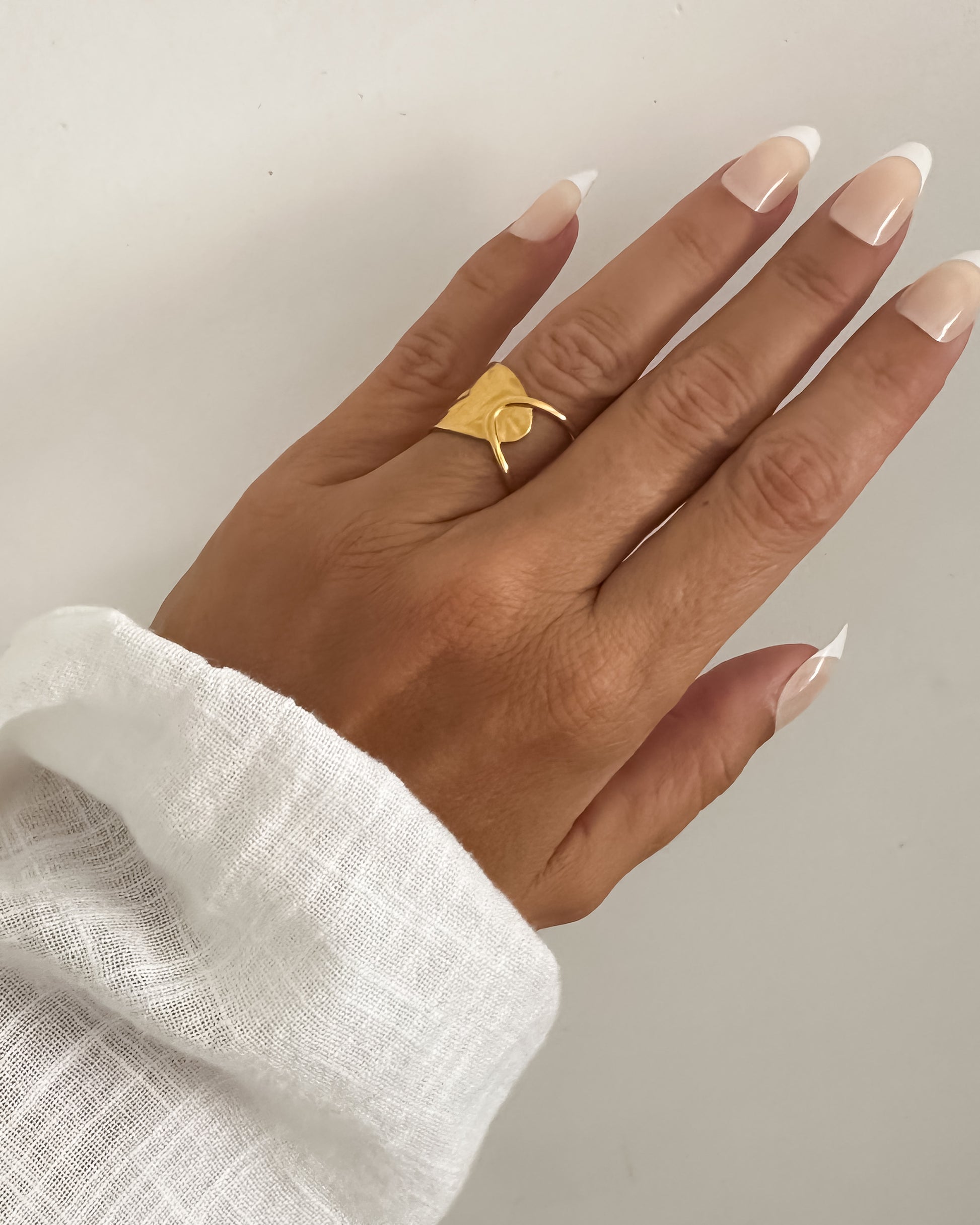 Anillo ajustable acero oro