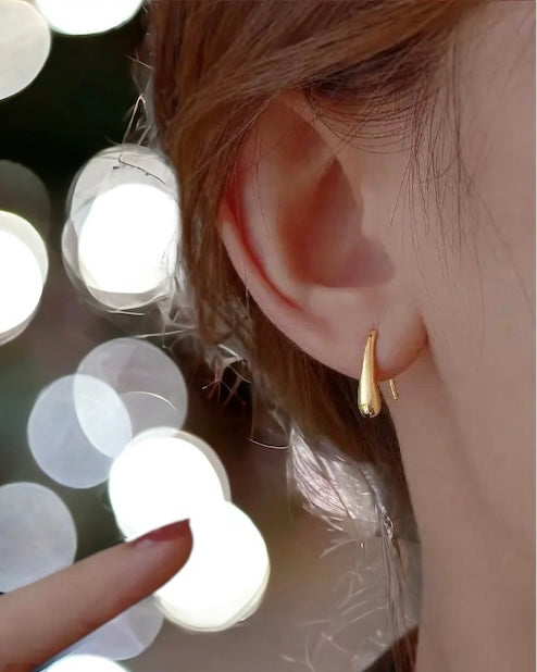 Pendientes diseño gota en acero con baño de oro 18k Rain