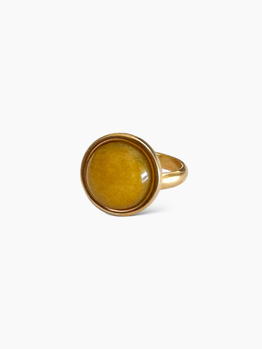 Anillo piedra redonda amarillo oscuro en acero baño oro 18K Basile Mango