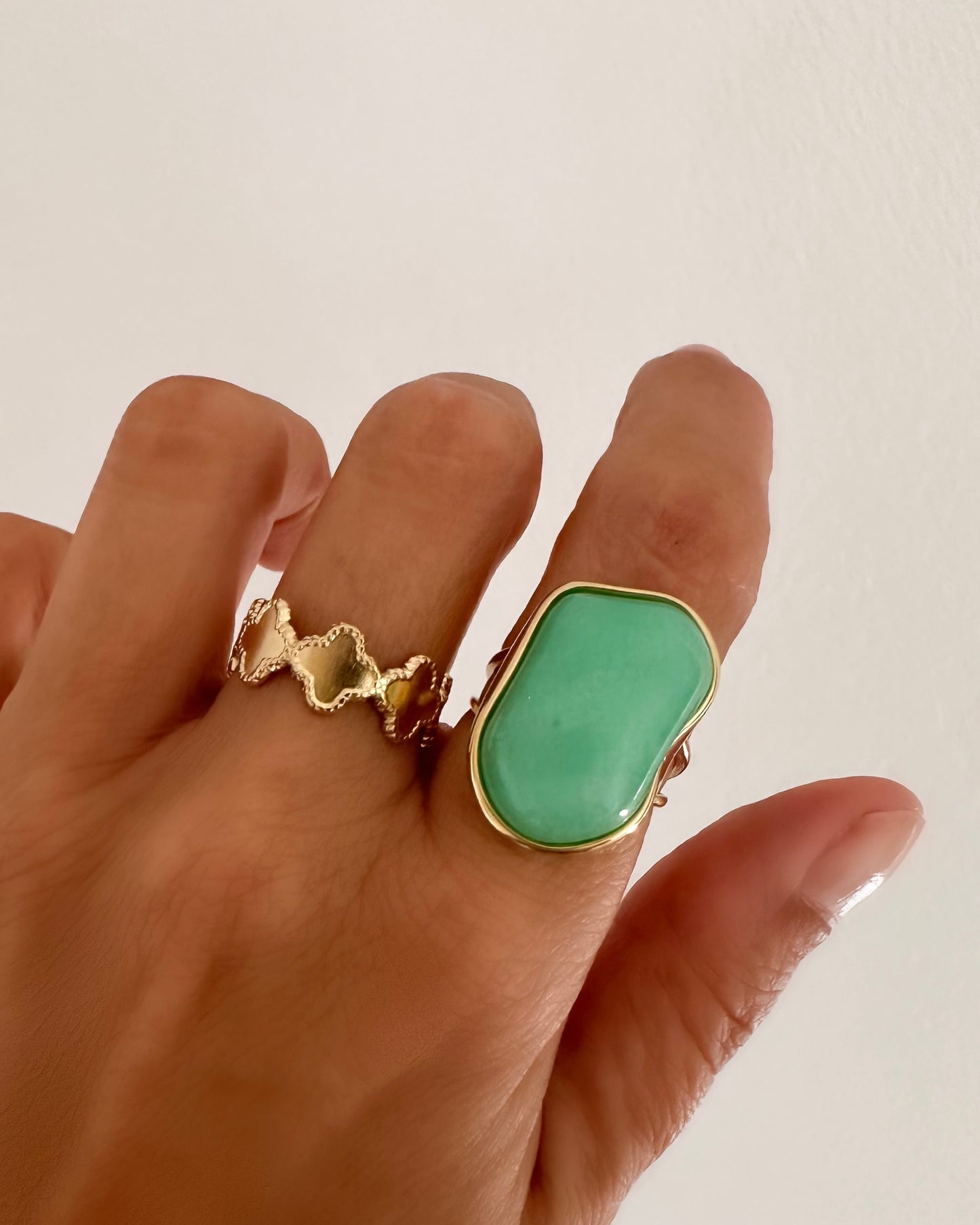 Anillo piedra grande irregular acero baño oro 18K Galarina Menta