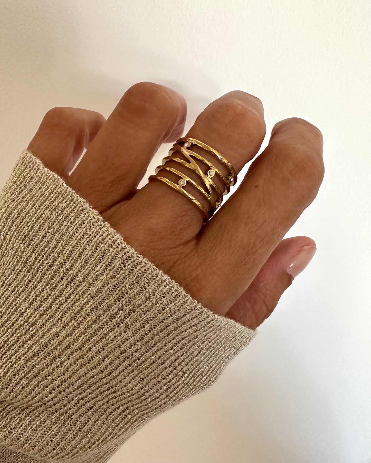 Anillo ajustable bandas con circonitas en acero baño oro 18K Pentagrama