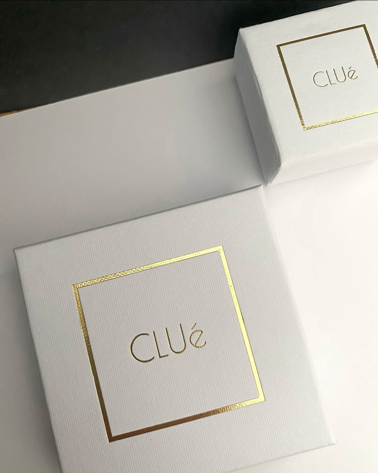 Pendientes largos planos en acero inoxidable baño oro 18K Tira